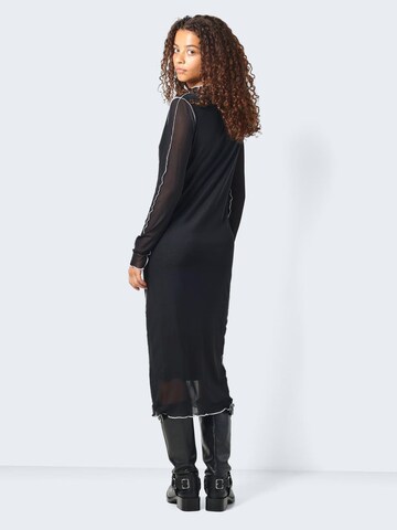 Robe 'NMCARRIE' Noisy may en noir