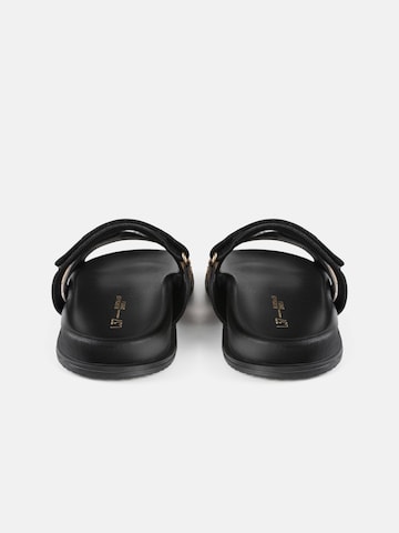 L37 HANDMADE SHOES - Zapatos abiertos 'NOT MY PROBLEM' en negro