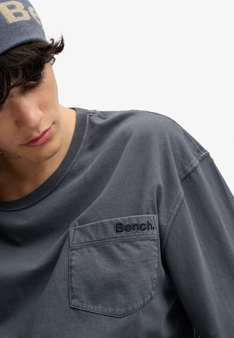 T-Shirt 'Bench X Superdry & Co' BENCH en bleu