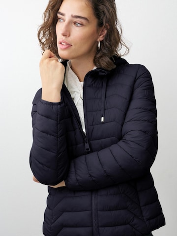 ONUA Between-Season Jacket 'Urban' in Blue