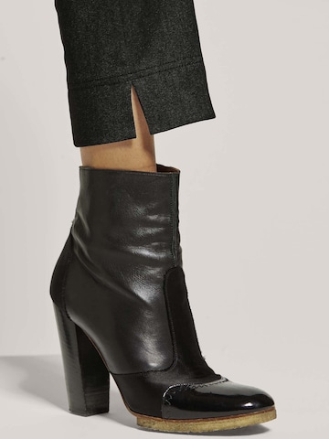MADELEINE Slimfit Hose in Grau
