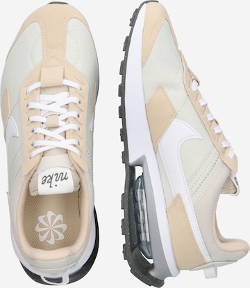 Nike Sportswear Sneakers laag 'Air Max Pre-Day' in Bruin