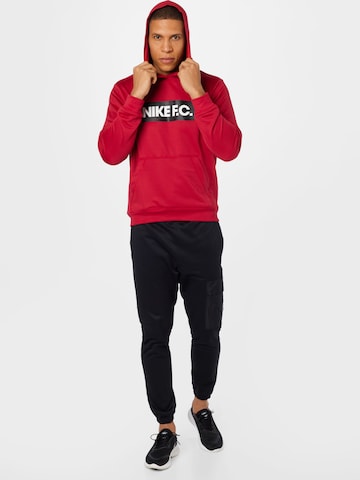 Nike Sportswear Sweatshirt in Red