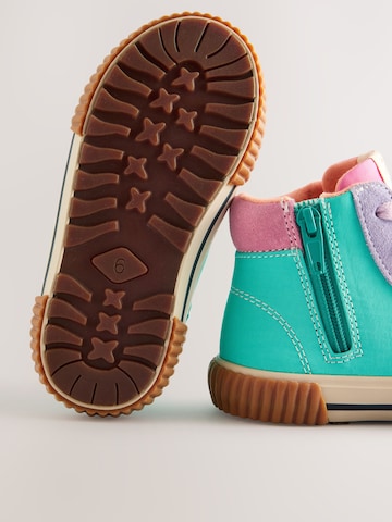 Baskets Next en vert