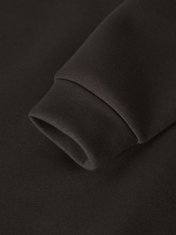 NAME IT - Sudadera en marrón