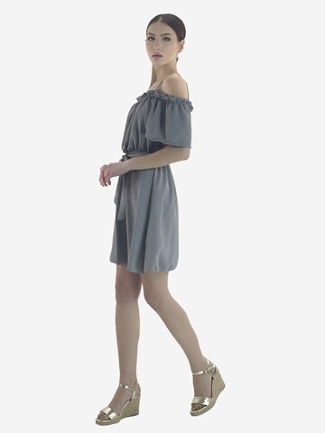 Elara Kleid in Grau