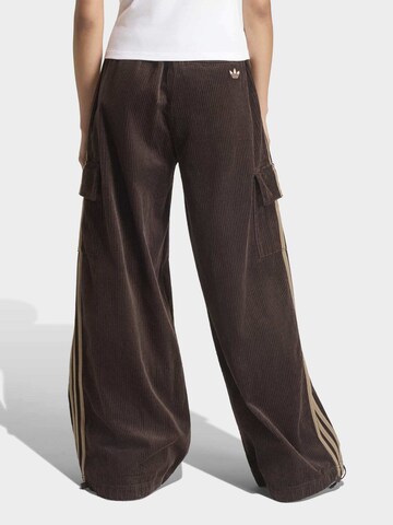 ADIDAS ORIGINALS Loosefit Cargobroek in Bruin