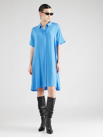 Soft Rebels - Vestido camisero 'Freedom' en azul: frente