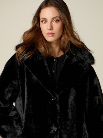 oltre Between-Seasons Coat in Black