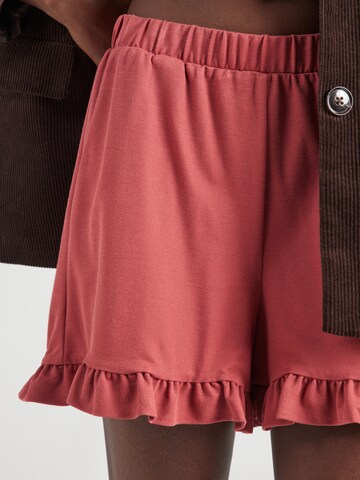 VERO MODA Loosefit Housut 'VMANINA' värissä punainen