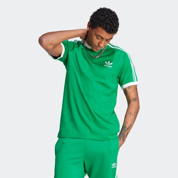 ADIDAS ORIGINALS Shirt 'Adicolor Classics' in Groen: voorkant