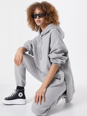 Monki Sweatshirt i grå