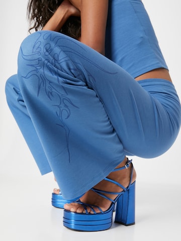 évasé Pantalon 'Rana' SHYX en bleu