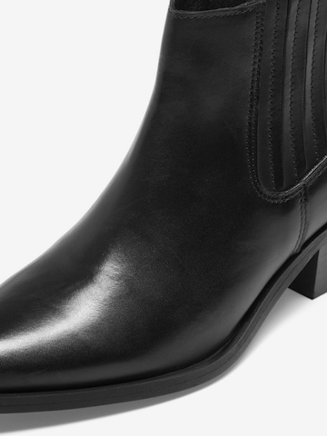 Bianco Ankle Boots in Black