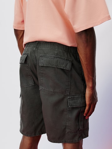 FCBM Loose fit Cargo Pants 'Jesse' in Grey