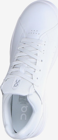 On Platform trainers 'THE ROGER Advantage' in White