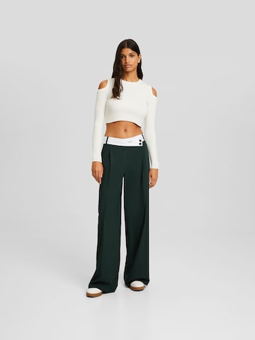 Bershka Wide leg Pleat-Front Pants in Green