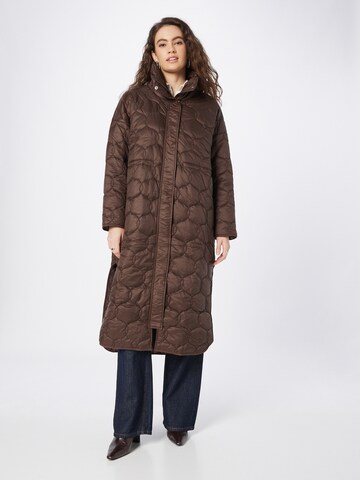 minimum Between-Seasons Coat 'Planda' in Brown: front