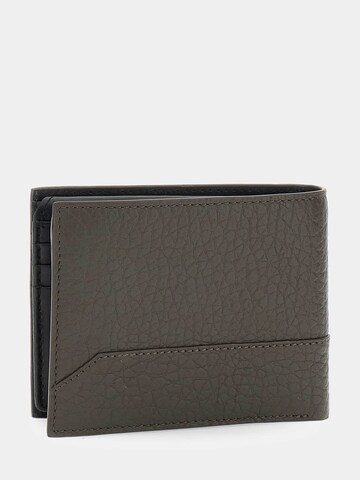 GUESS Wallet 'Barcellona' in Brown