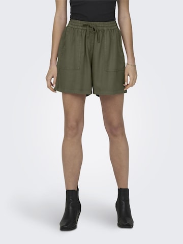 ONLY Regular Shorts 'KENYA' in Grün: predná strana