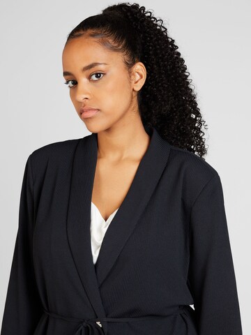 ABOUT YOU Curvy Blazer 'Thassia' in Schwarz