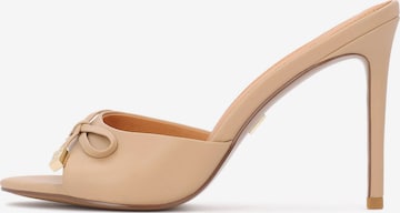 Mule Kazar en beige : devant