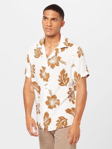 Trendyol Comfort fit Overhemd in Beige: voorkant