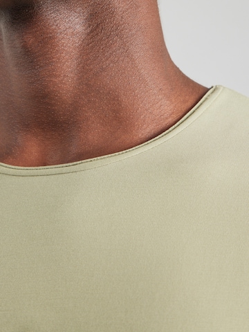 OLYMP T-Shirt in Grün