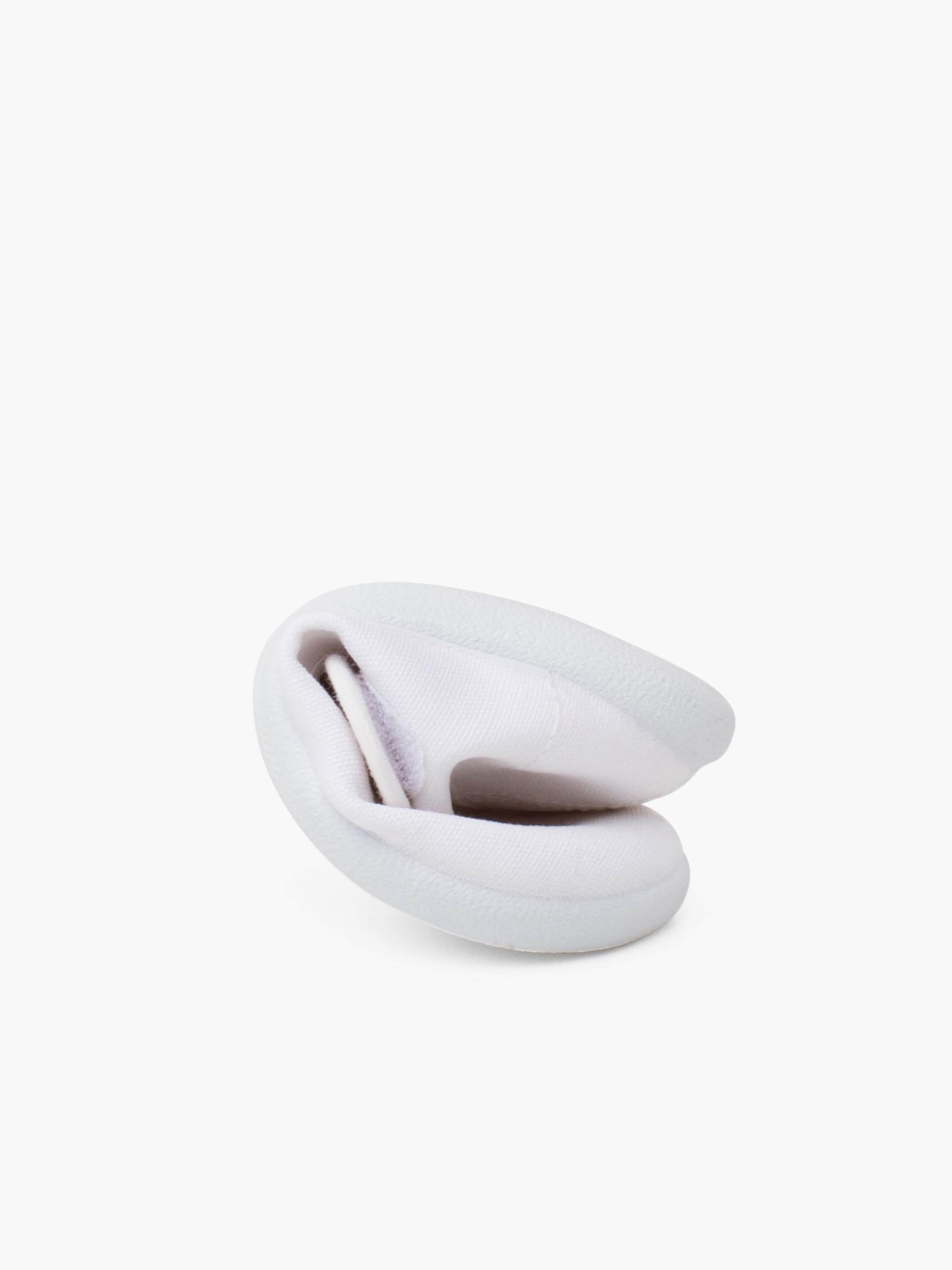 Pisamonas Ballet Flats in White