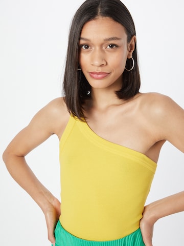 Banana Republic Top in Yellow