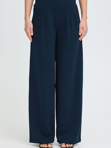 Oxmo Regular Pleated Wide Pant in Blau