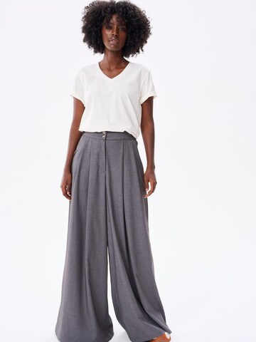 Blue Shadow Wide leg Pants in Grey