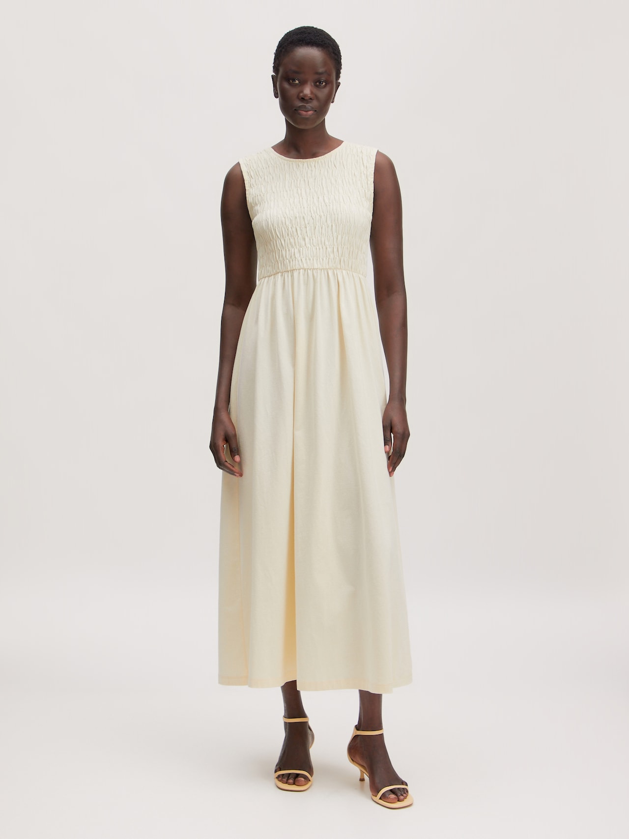 EDITED Produits Robe 'Kiki' crème