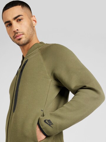 Nike Sportswear Sweatjakke 'TCH FLC N98' i grøn