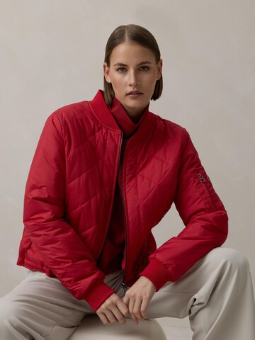 MANISA Between-season jacket 'Steppjacke' in Red