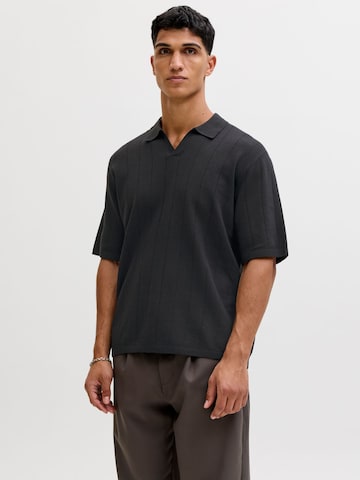 aprel Pullover i sort: forside