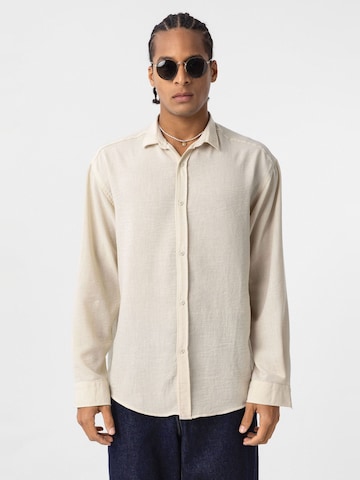 Comfort fit Camicia di Dandalo in beige: frontale