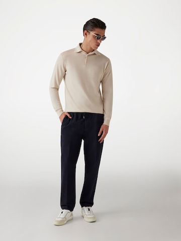 GUESS Sweater in Beige