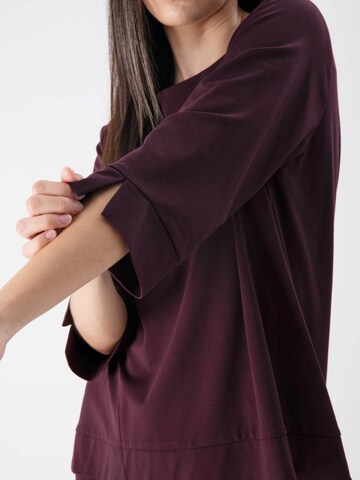 MND Blus 'Soft Touch Edged' i röd