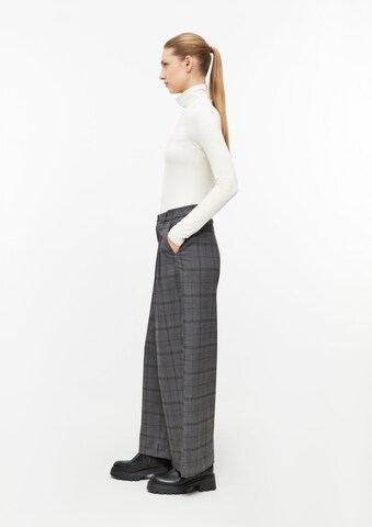 Wide Leg Pantalon à pince s.Oliver en gris : sur le côté