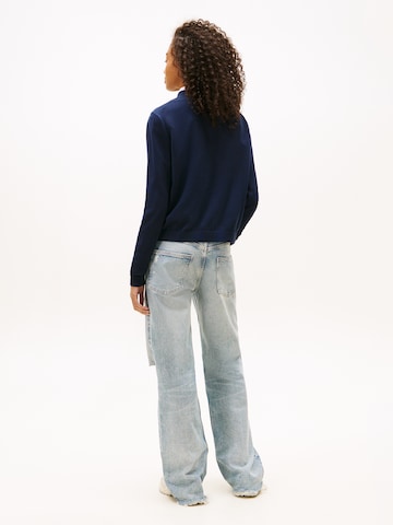 Tommy Jeans Sweter 'Essential' w kolorze niebieski