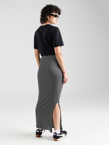 Aware Skirt 'VMLENA' in Black