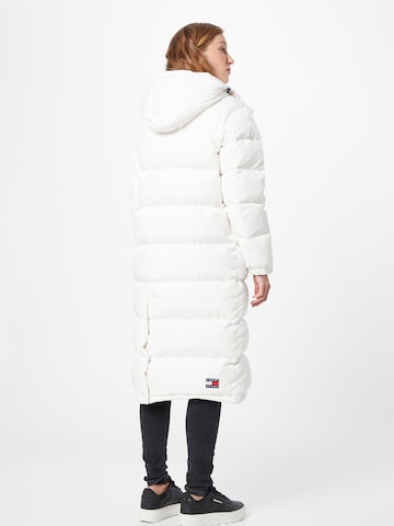 Tommy Jeans Vinterfrakke 'Alaska' i hvid