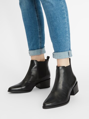 VAGABOND SHOEMAKERS Chelsea boots 'Marja' in Zwart: voorkant