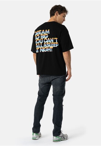 Maglietta 'Xavior' di Elias Rumelis in nero