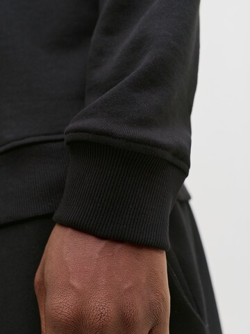 JACK & JONES Sweatshirt in Black