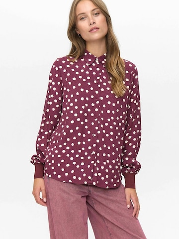 NÜMPH Blouse ' LIVY ' in Rood: voorkant