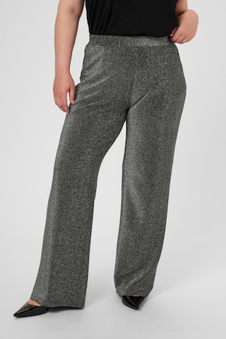 Loosefit Pantalon 'KCRiana ' KAFFE CURVE en argent : devant
