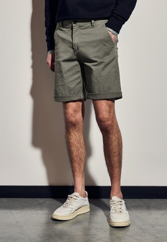 Street One MEN Regular Shorts in Grün