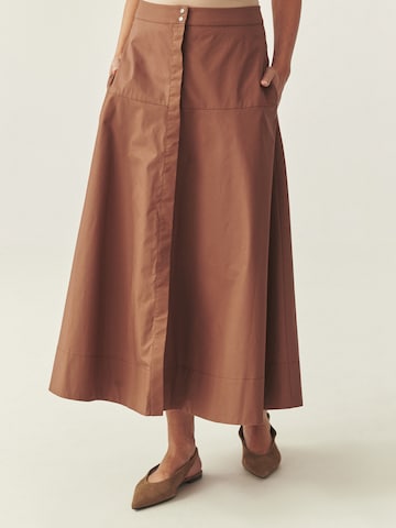 Fustă de la TATUUM pe maro